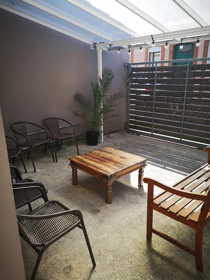 La Cahute, Gite Avec Jardin Pour 15 Personnes 몽토방 0*,